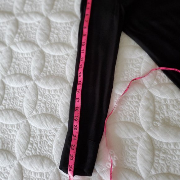 DKNY Women’s Ruffle Button Down - Picture 6 of 8